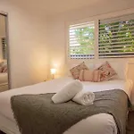 Holiday Home With Pool And Mini Golf!